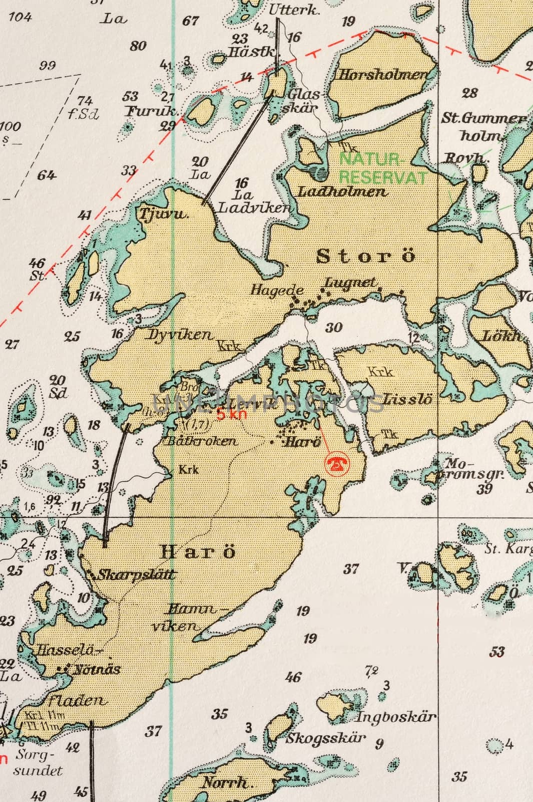 Macro shot of a old marine chart, detailing Stockholm archipelago. 

Picture is from "Batsjokort 1982-83 Serie A LANDSORT-ARHOLMA", created 2013-10-12.