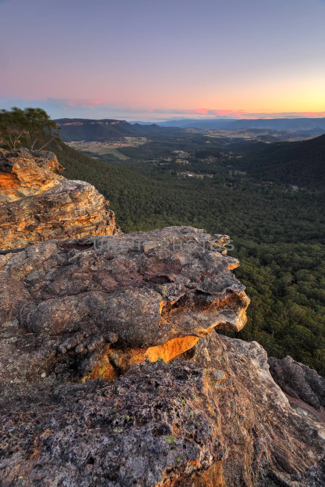 Sunset over Megalong Valley Blue Mountains by lovleah