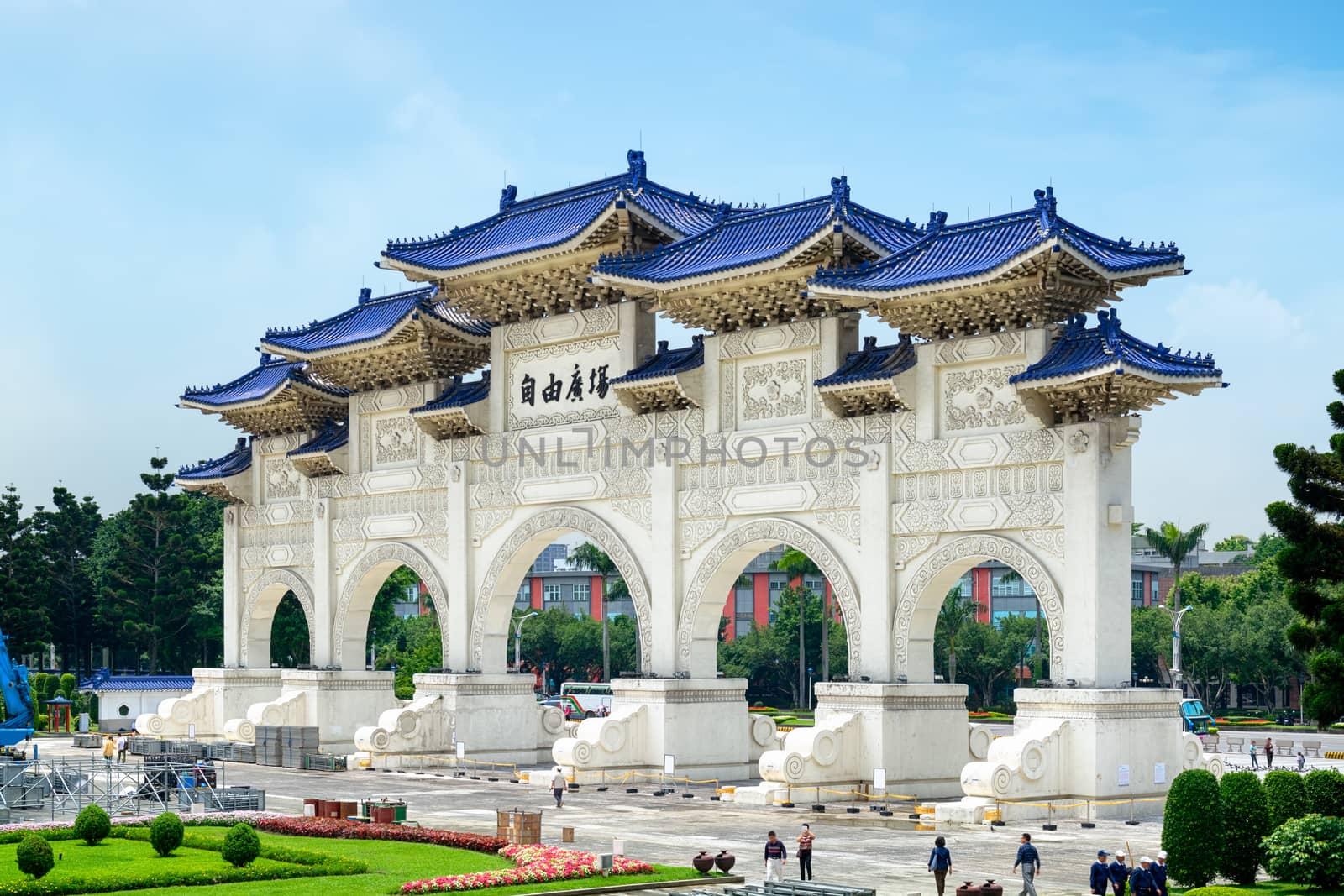 National Chiang Kai-shek Memorial, Taipei - Taiwan by fazon1