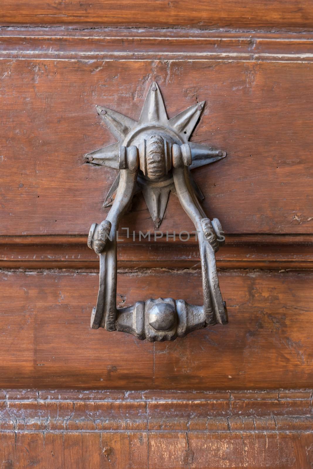 Knock door star by Robertobinetti70