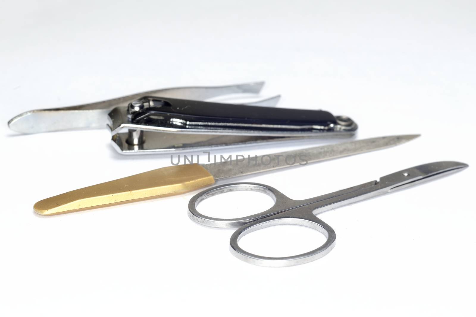 metal manicure set ( scissors, nail file, tweezers )