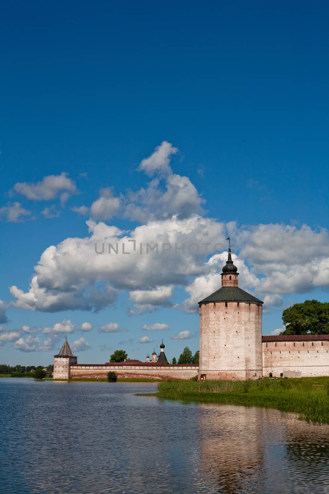 A tower an a wall in Kirillov abbey
