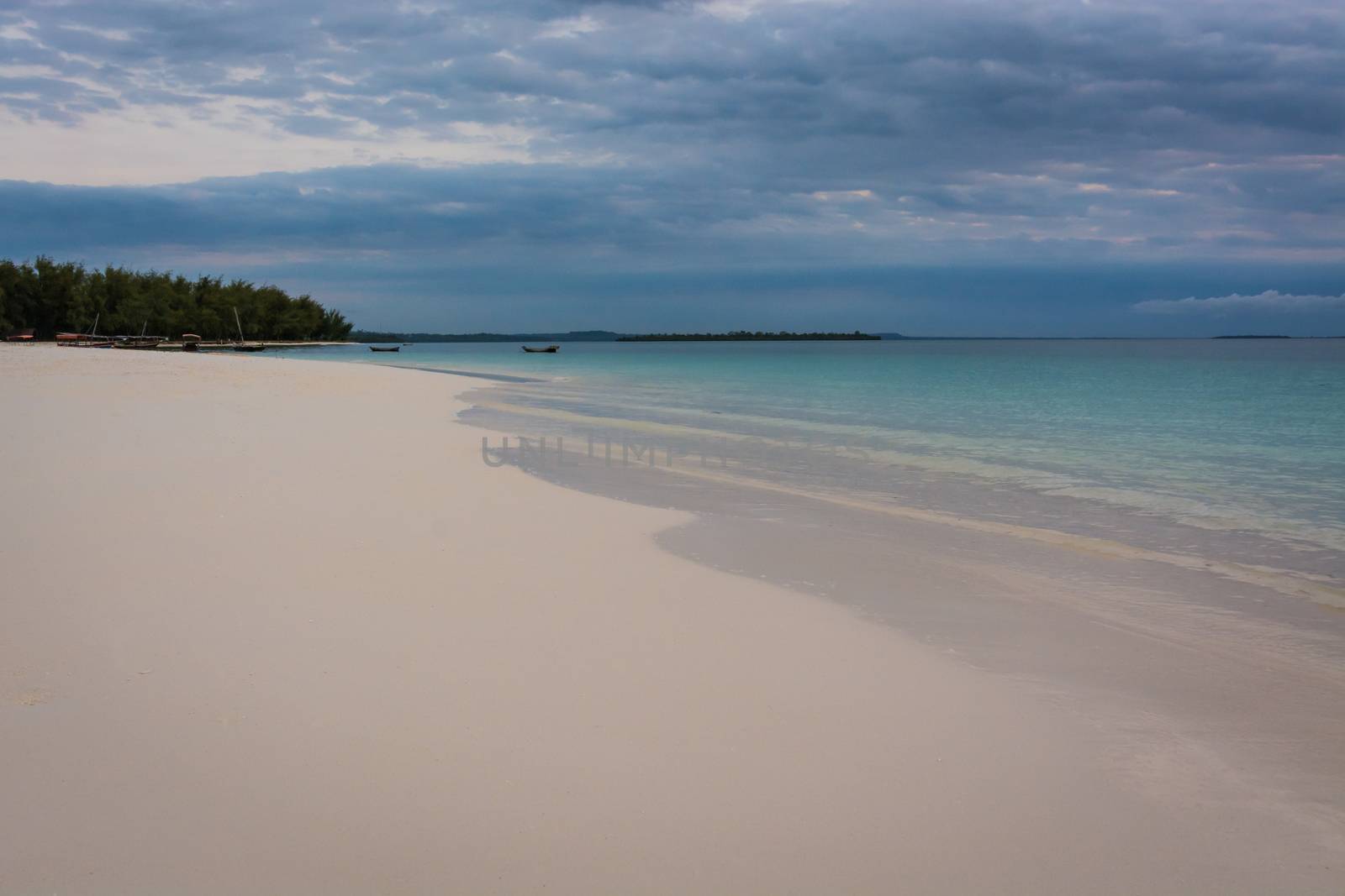 Zanzibar beach by Robertobinetti70