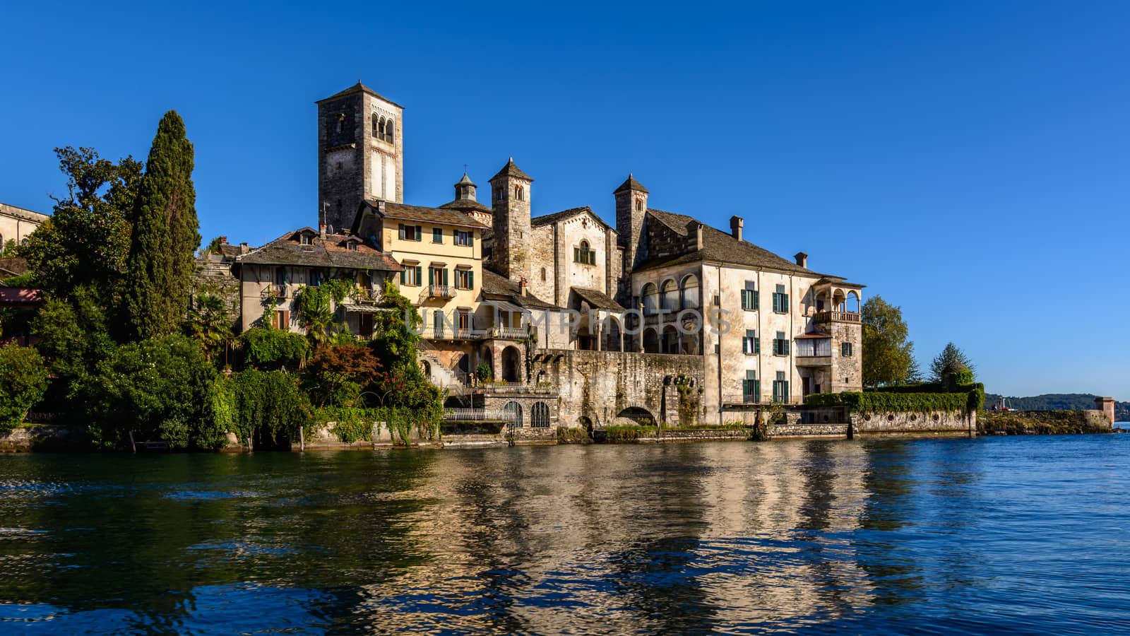 San Giulio Abbey by Robertobinetti70