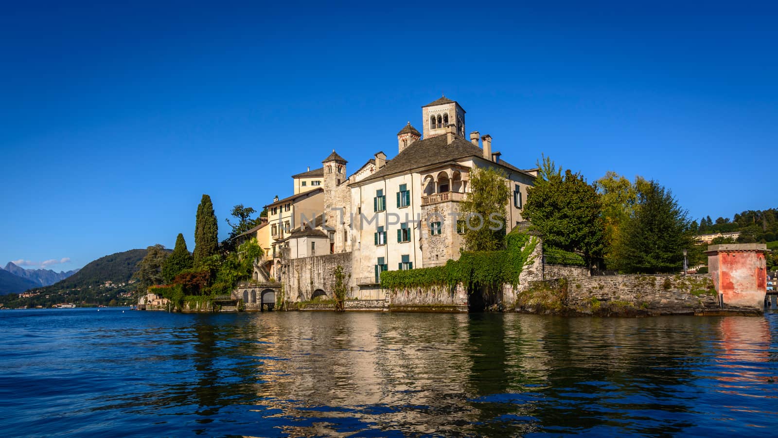 San Giulio Abbey by Robertobinetti70