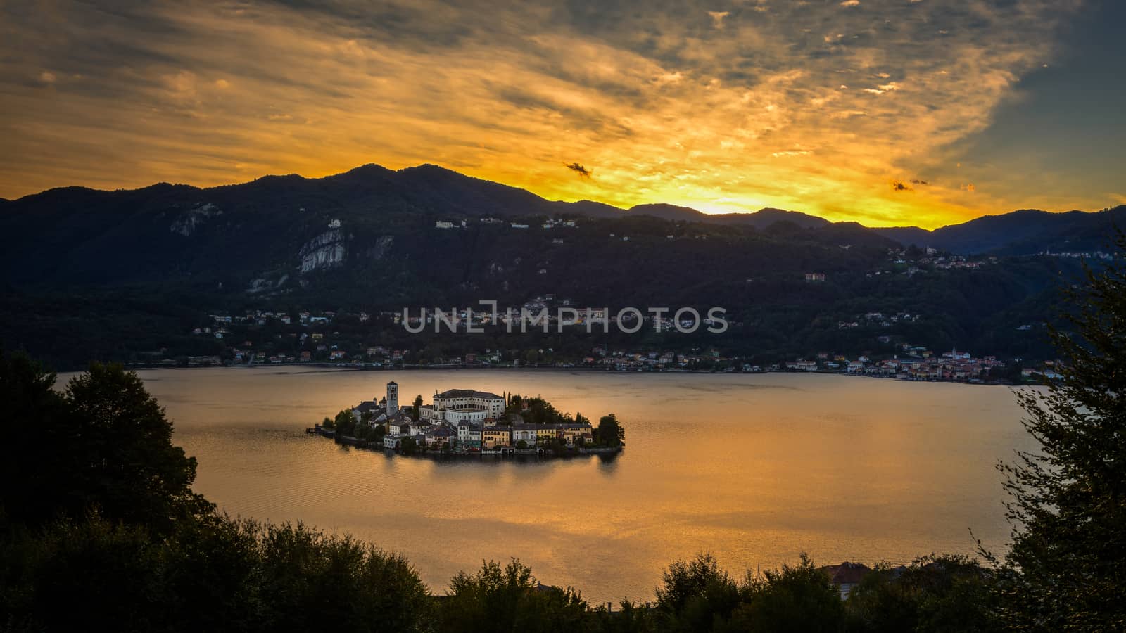 San Giulio island sunset by Robertobinetti70