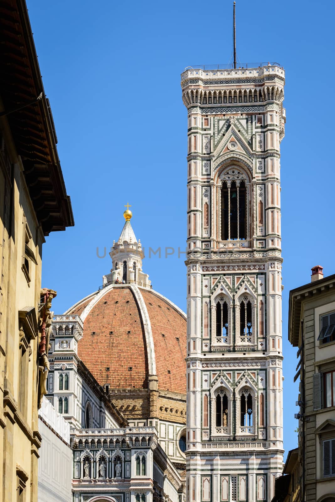 In the picture the cathedral of Florence and the Tower of Giotto.