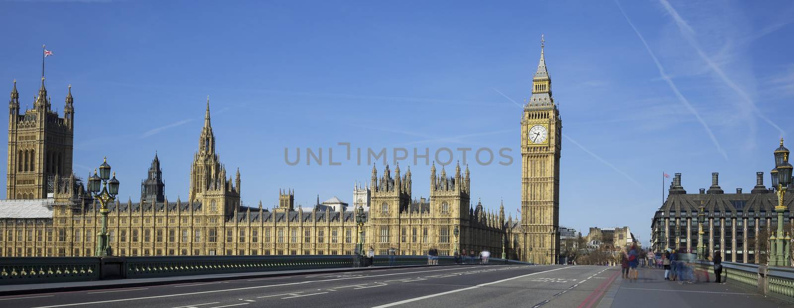 Panoramic view of Big Ben from the bridge by vwalakte
