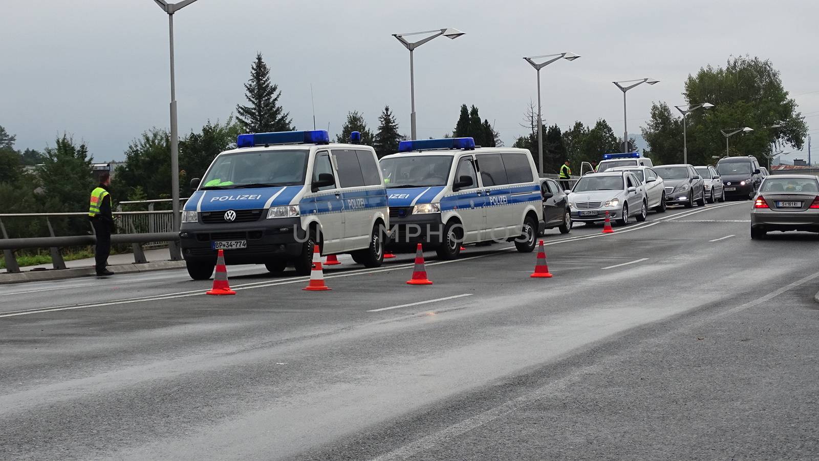 AUSTRIA - MIGRANTS - GERMANY - SALZBURG - BORDER CONTROL  by newzulu