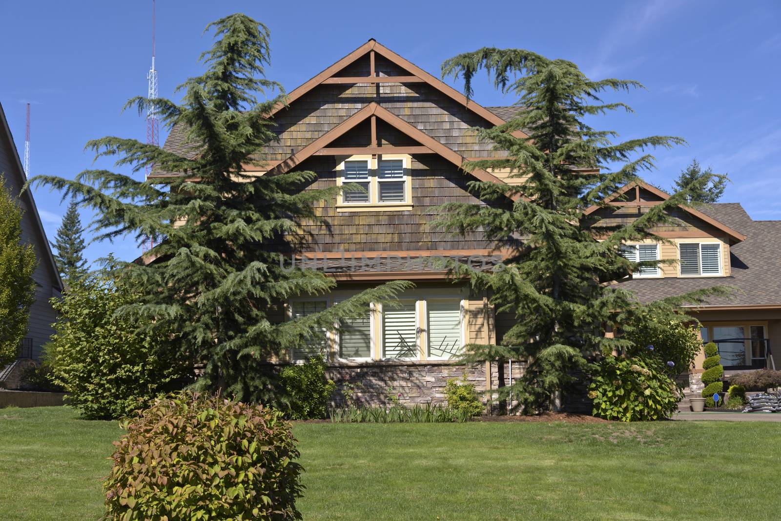 Family home surrounded by nature in Happy valley Oregon.