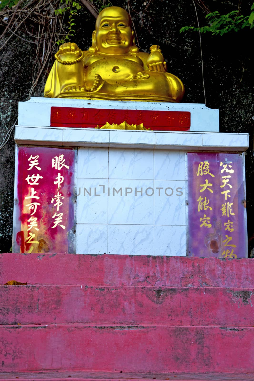 siddharta   in the temple     thailand abstract cross       pala by lkpro