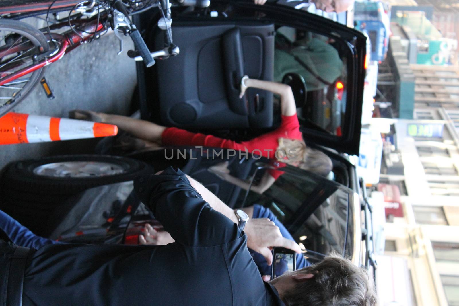 USA, New York: Addicted to cake, vivacious Modern Family superstar Sofia Vergara hurries to her car after visiting Ron Ben-Israel Cakes in Midtown Manhattan with Hollywood-hunk fiancee Joe Manganiello on September 23, 2015. Bakery staff confirmed that the super couple was at the shop; but when asked if the pair had decided to buy their wedding cake from the bakery, one employee revealed that it was all up in the air.