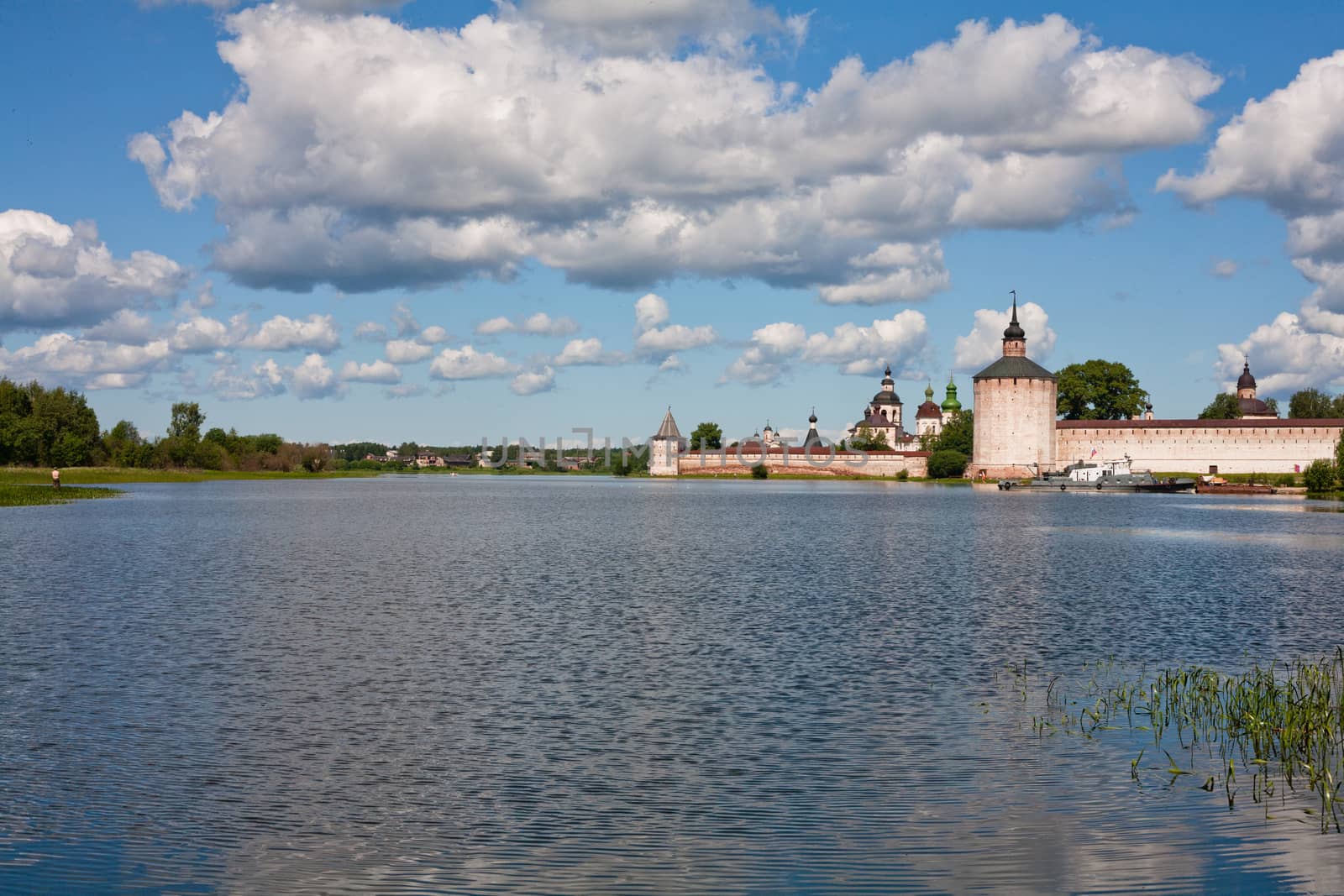 A tower an a wall in Kirillov abbey
