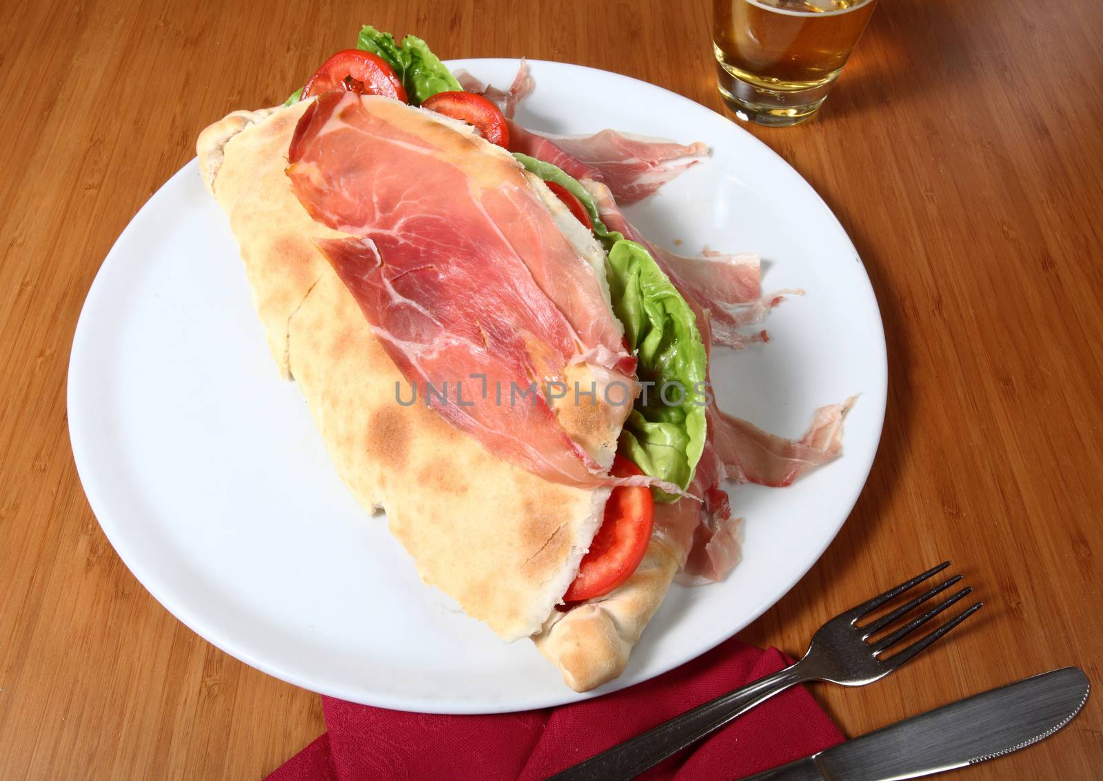 italian pizza with ham