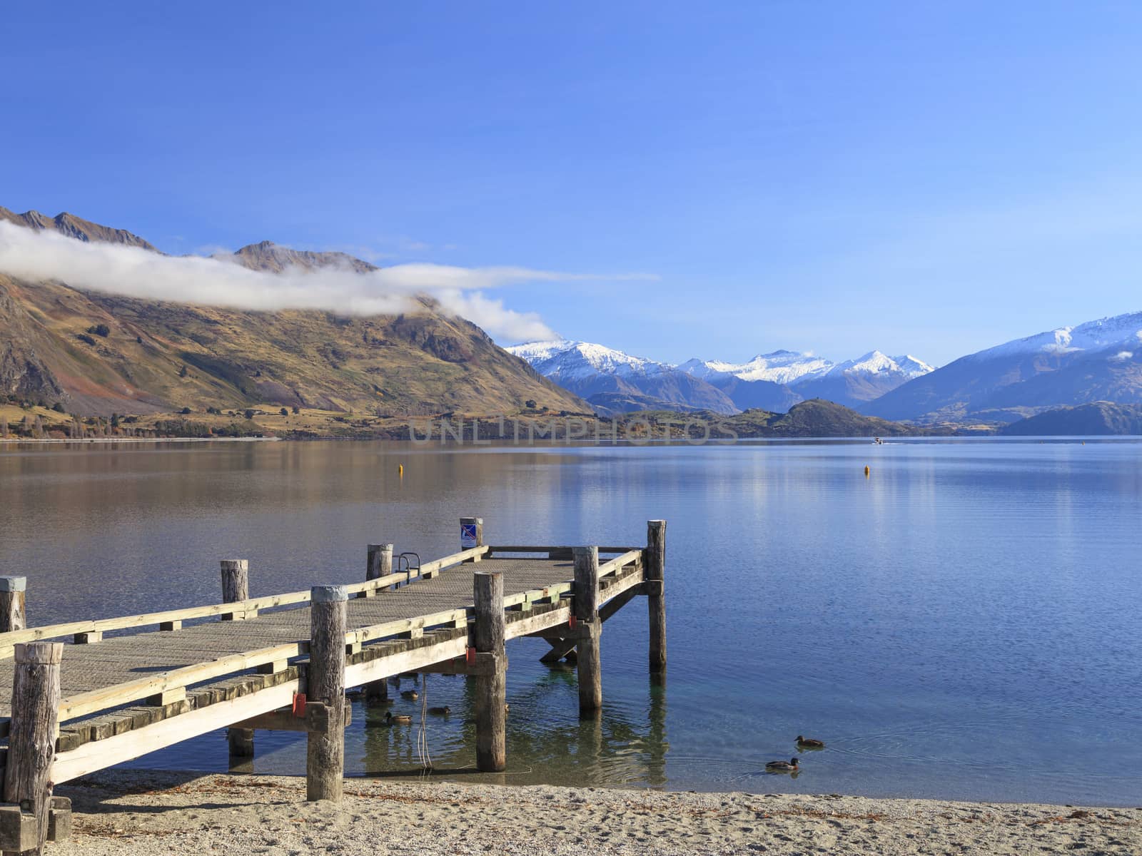 Beautiful View of Lake Wanaka in autumn, Otago region, South Island, New Zealand.