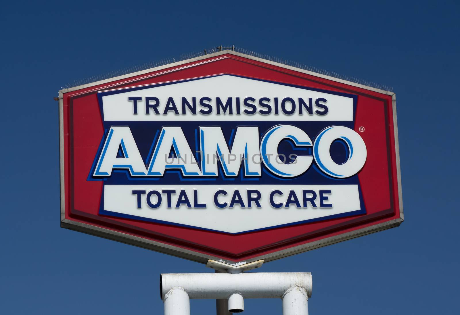 PASADENA, CA/USA - JUNE 21, 2015: AAMCO Transmissions repair facility sign. AAMCO is an American transmission-repair franchise.