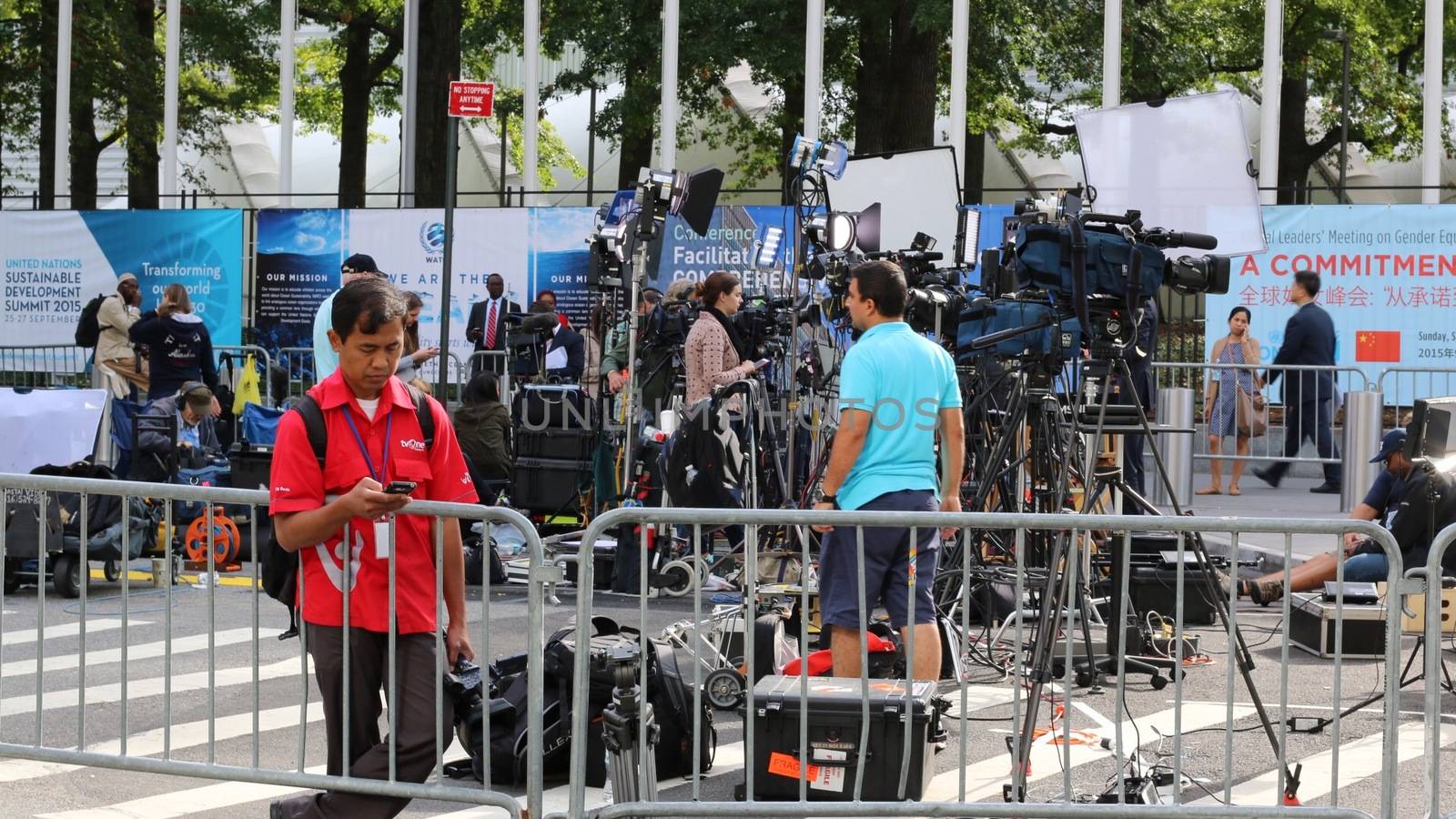 UNITED STATES, New York: Television news crews prepare near the United Nations headquarters in New York City ahead of the address by Pope Francis at the United Nations, September 25, 2015. 