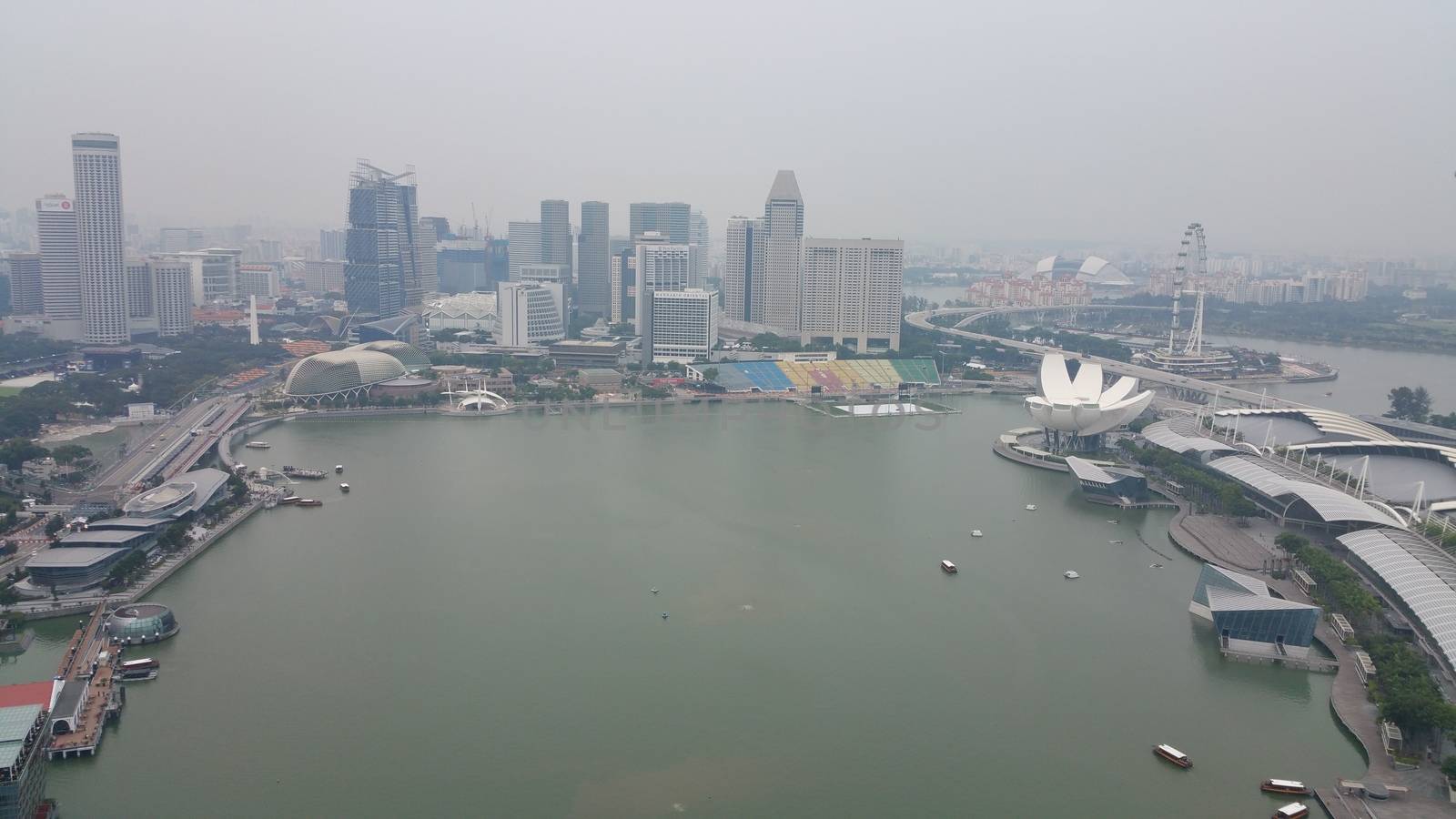 SINGAPORE: The terrible air pollution in Singapore known as the haze - caused by Indonesian forest fires and land clearances - continues on September 17, 2015, enveloping the CBD and Marina Bay. 