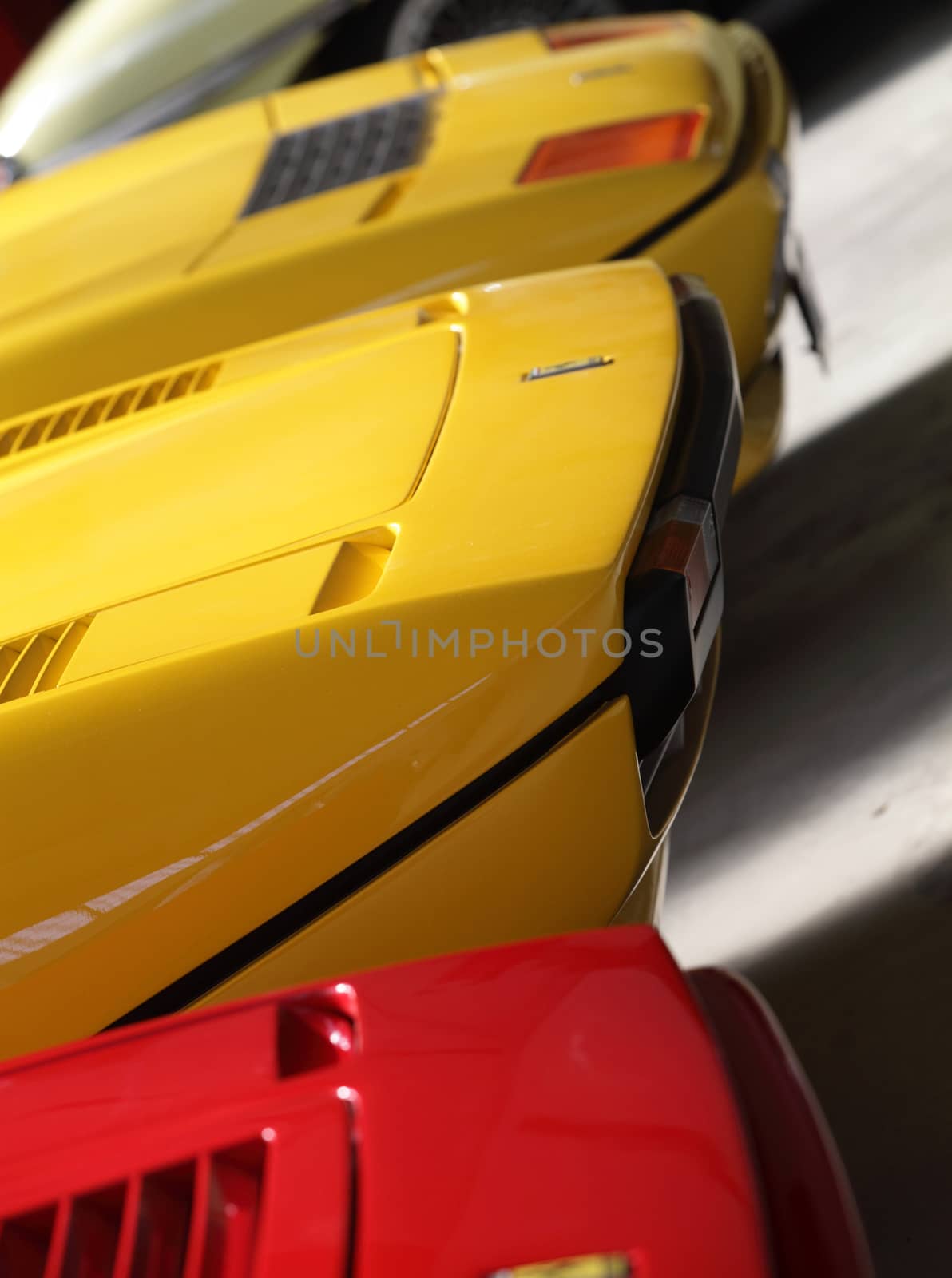 three ferrari by diecidodici