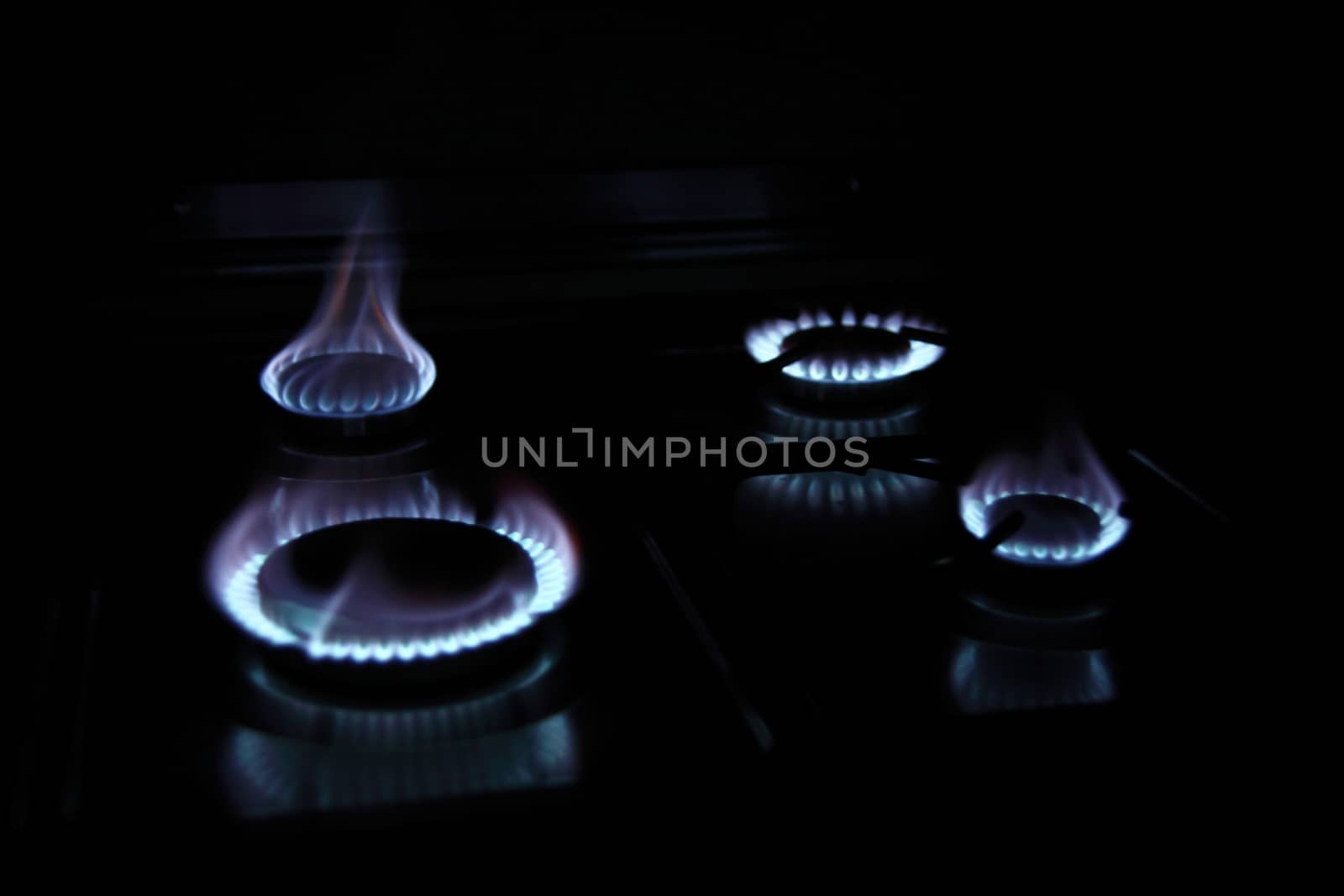 four flame a gas stovel in home cooking