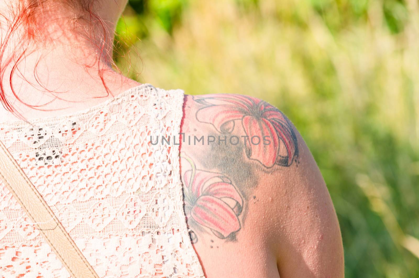  Woman with flowers tattoo     by JFsPic