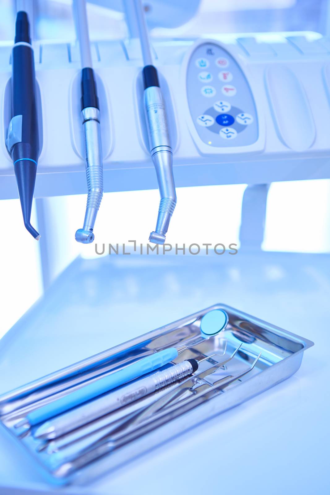 Closeup of a modern dentist tools by sarymsakov