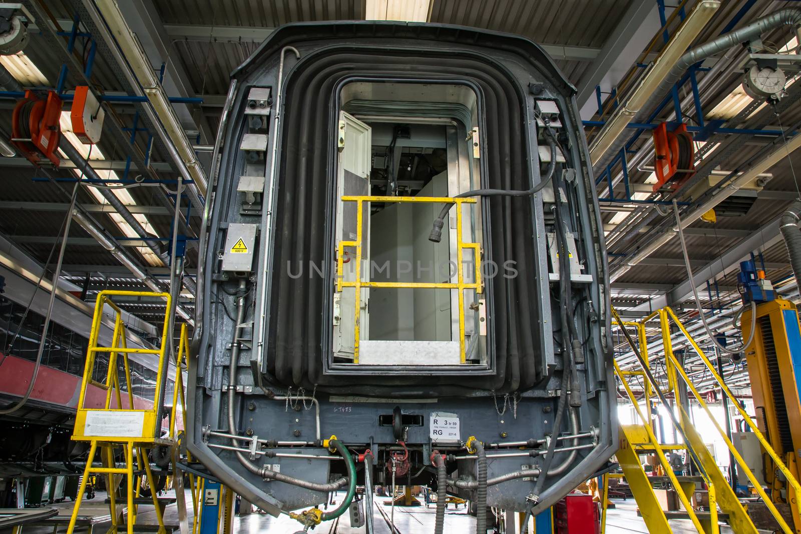 lifting a railway wagon for maintenance in a workshop major repairs