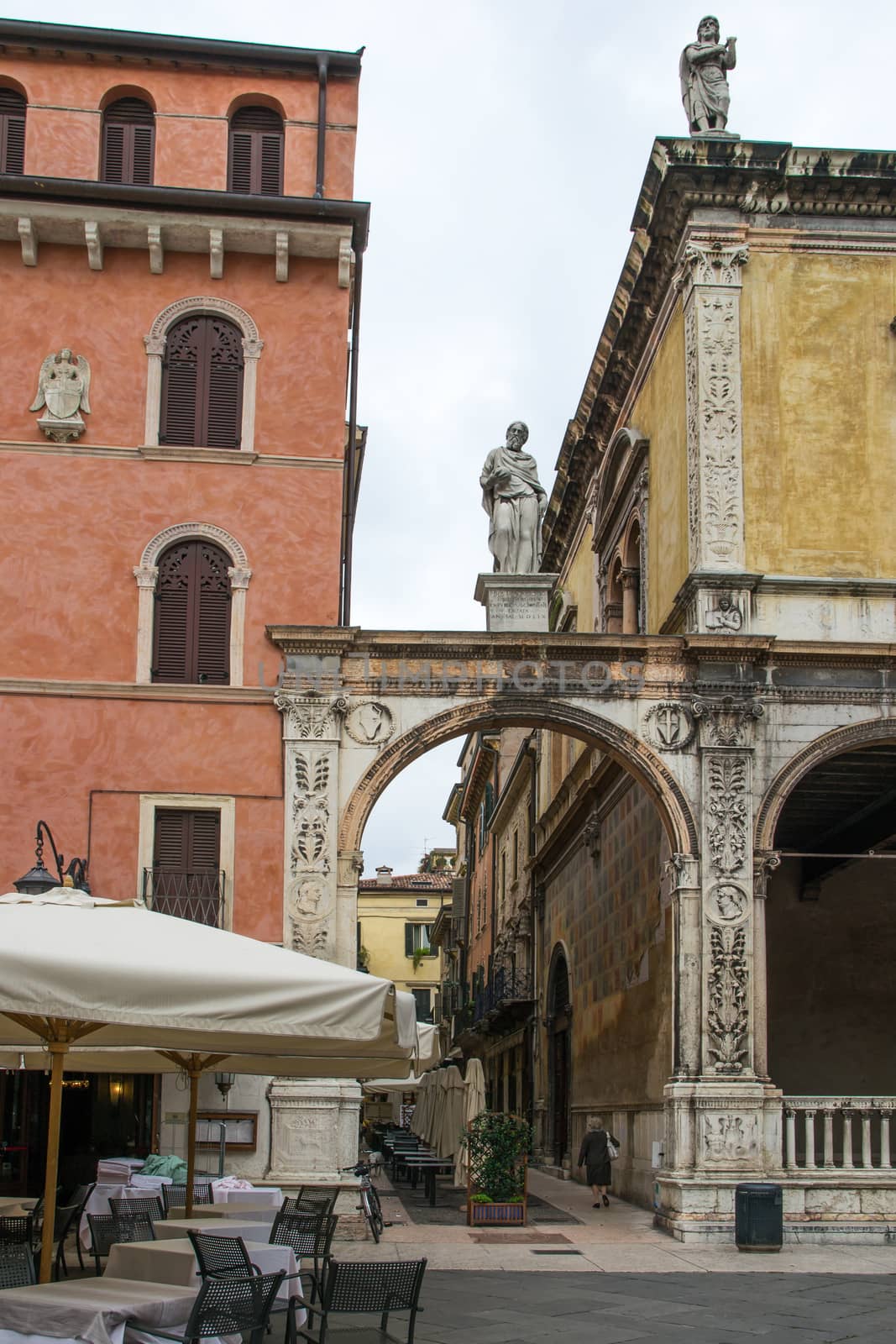 Piazza dei Signori Verona by Isaac74