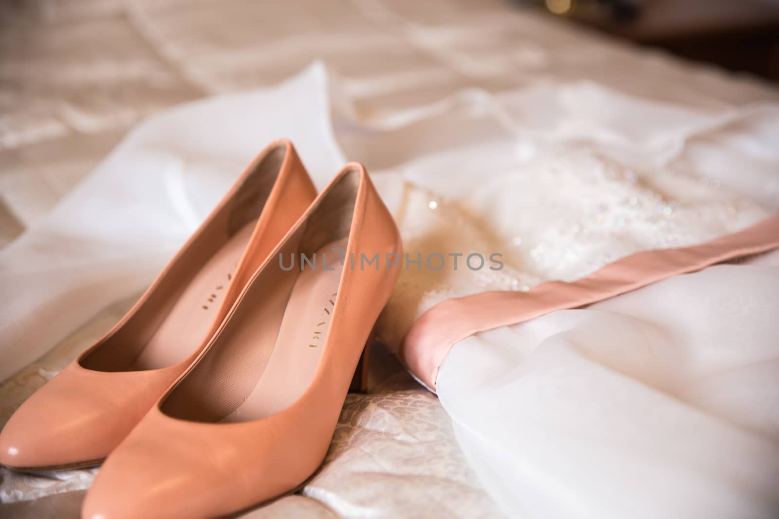 the pink shoes of the bride by Isaac74