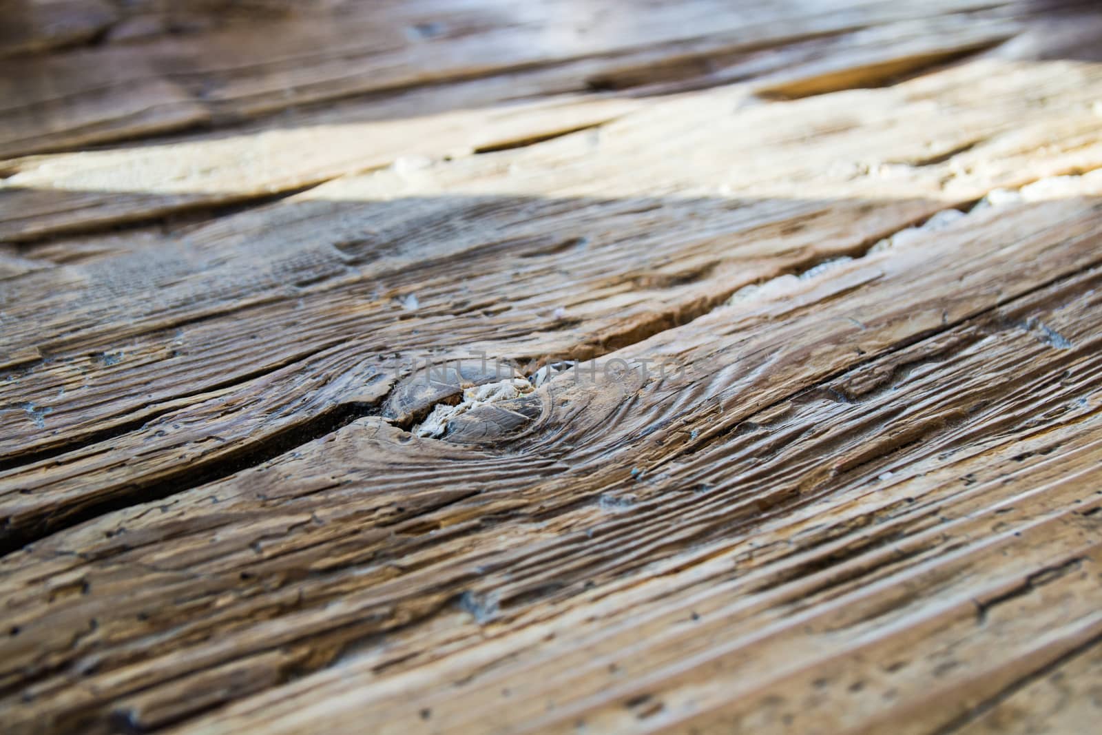 raw board with knot in the wood