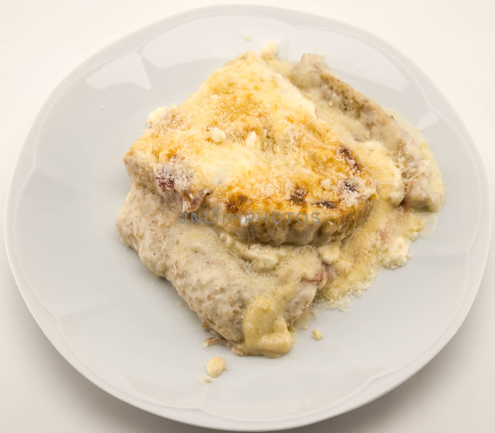 italian toast bread tartlet with ham, cheese and mozzarella