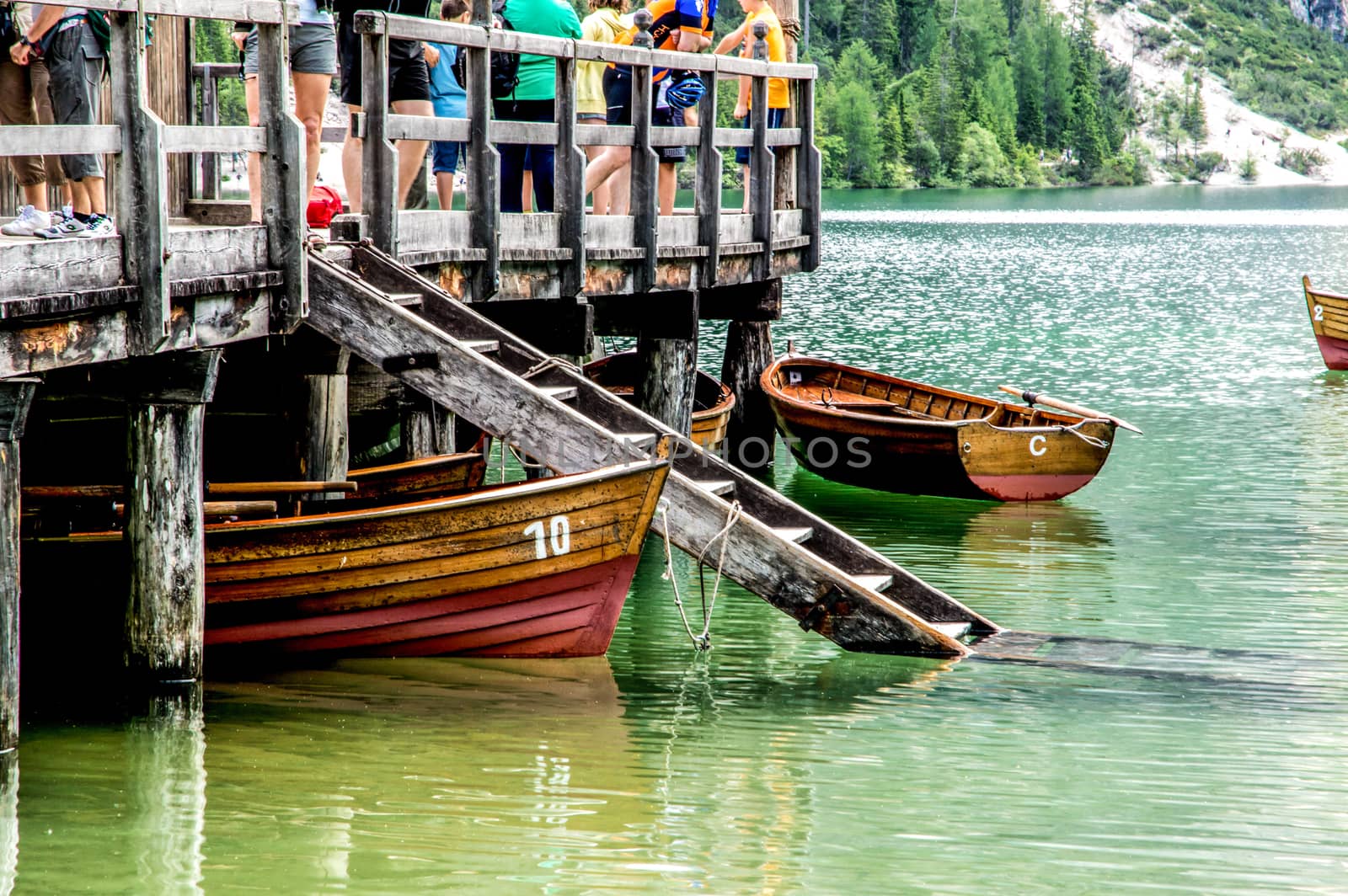 Braies lake by Isaac74