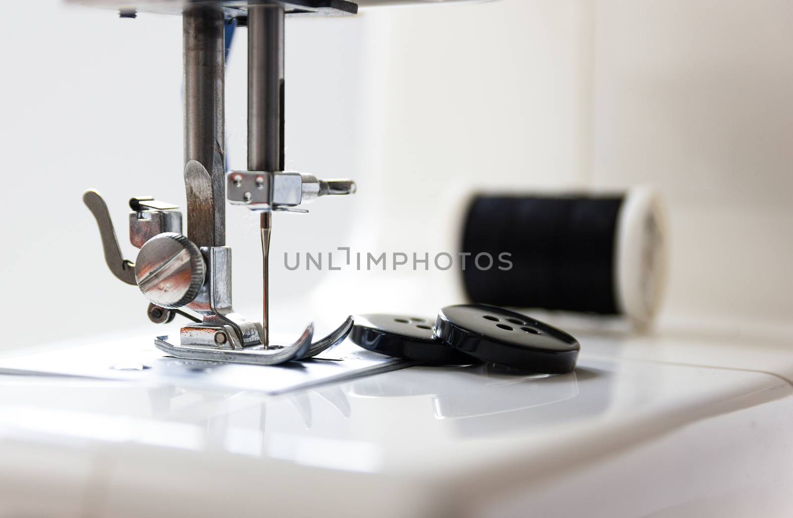 sewing machine white by goghy73