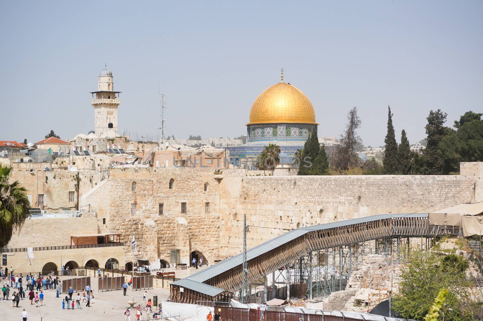 wailing wall and temple mount by javax