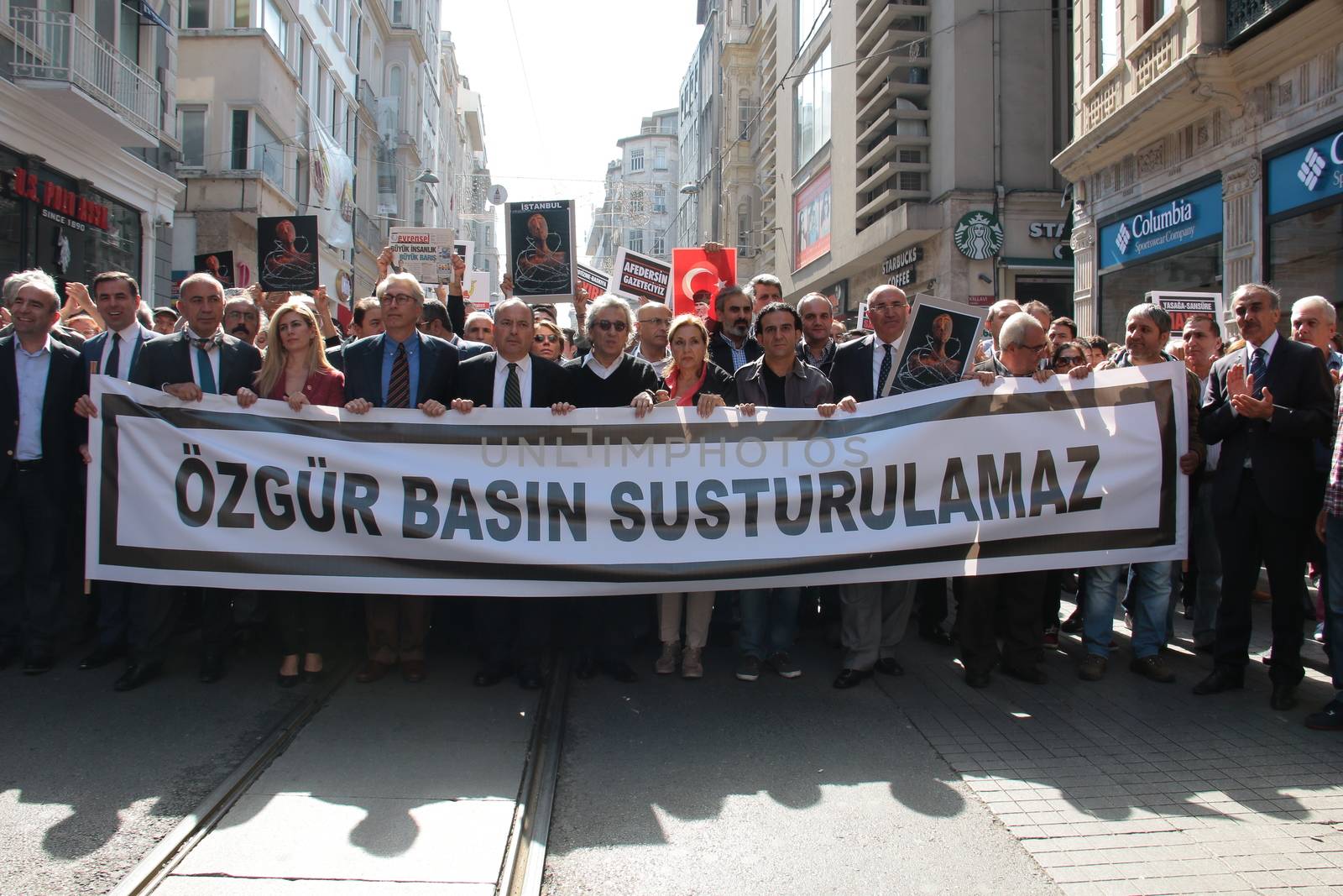TURKEY, Istanbul: Turkish journalists protested against pressure put on the press by the government, and attacks towards journalists, in Istanbul on September 3, 2015.	News directors, editors and reporters participated in the protests, calling for a free and independent press. Banners included the sign in black and white stating: Free press cannot be silenced.