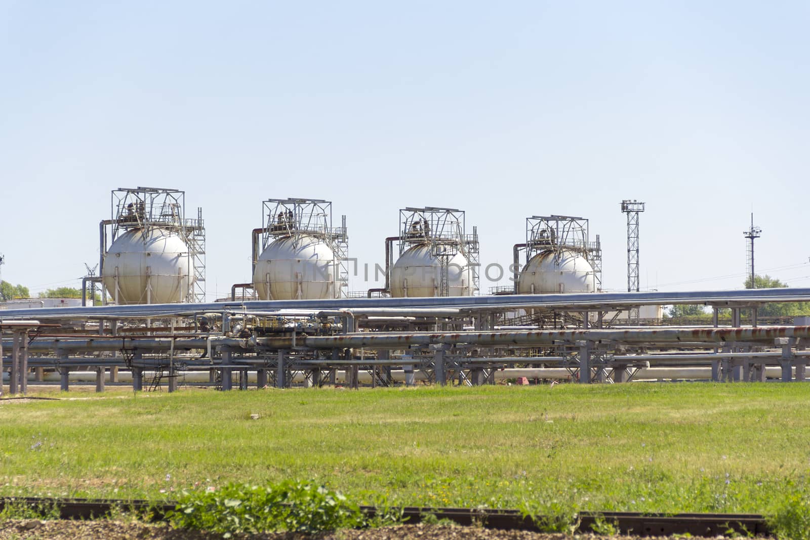 A complex oil refinery reservoirs for keeping