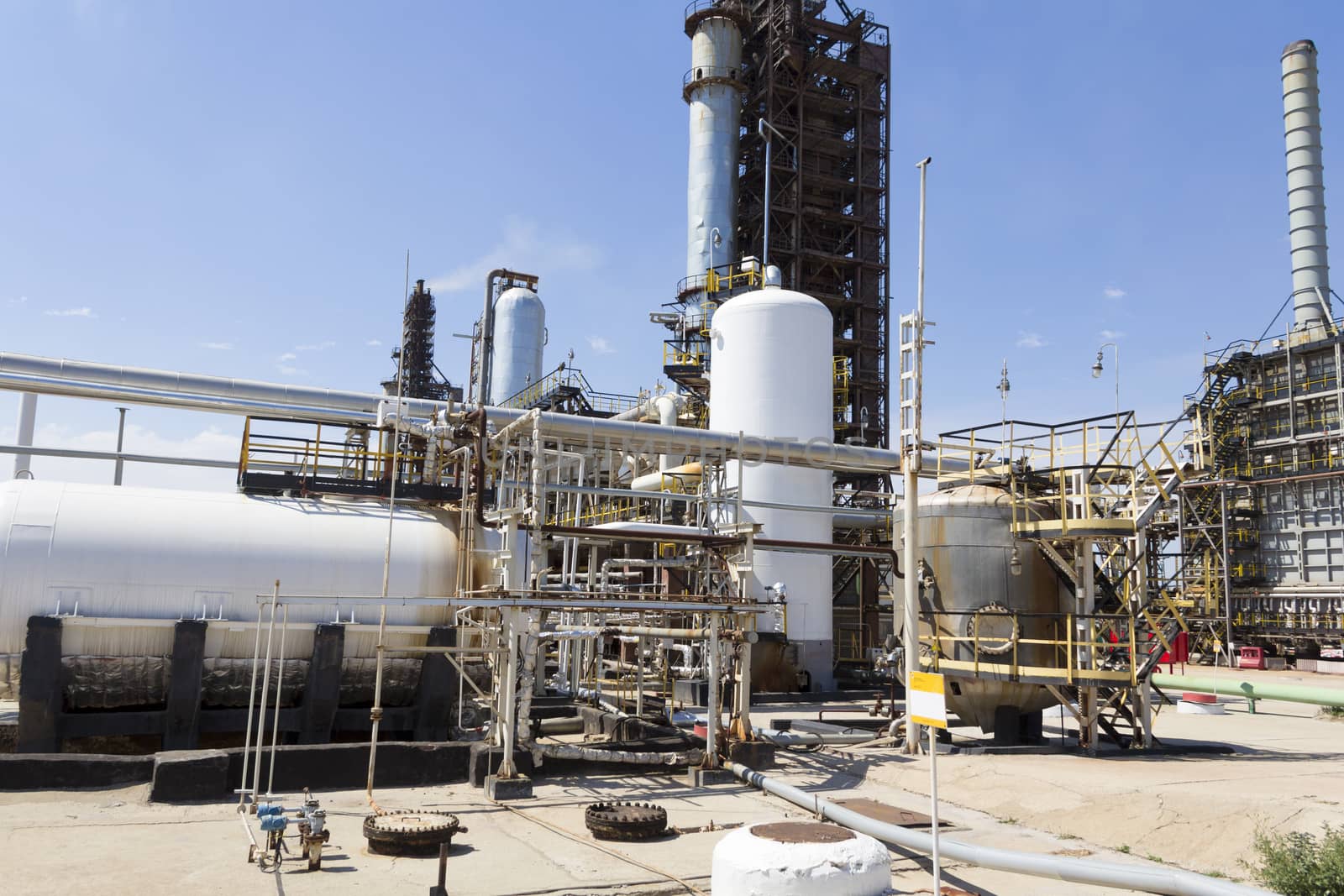Industrial of refinery tower for making gasoline
