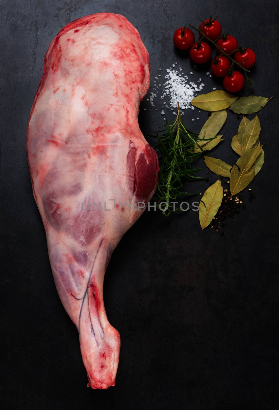 Raw lamb leg set