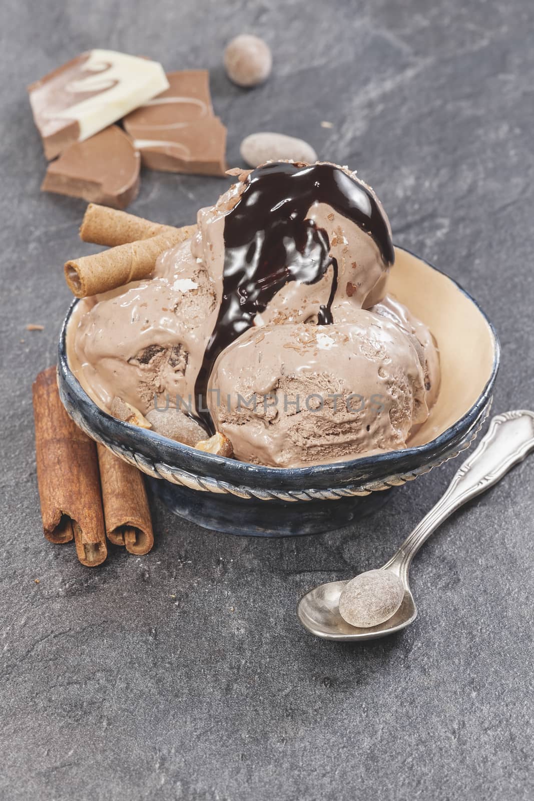 Ice cream with nuts and chocolate topping by Slast20