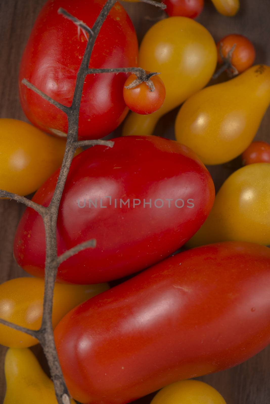 Garden tomatoes background by rgbspace