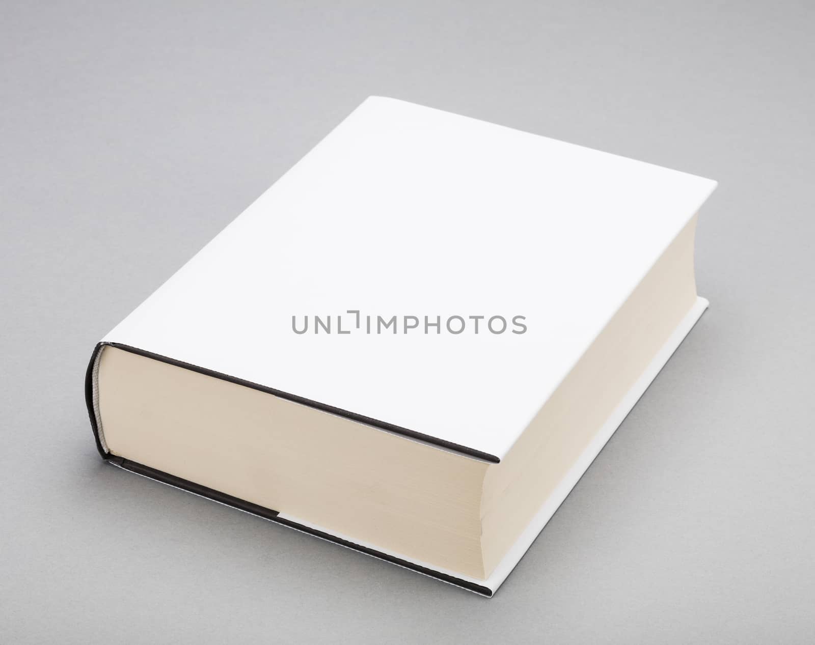 Blank book white cover 6 x 8,5 in by hanusst