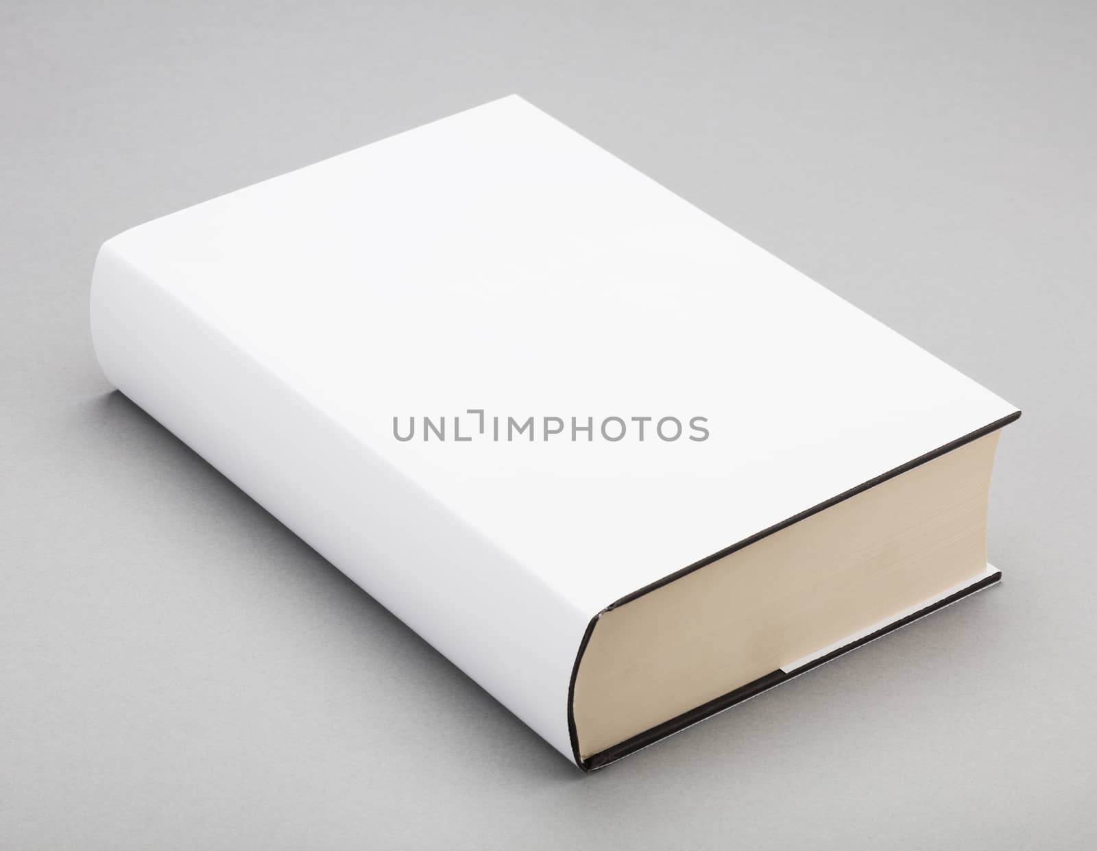 Blank book white cover 6 x 8,5 in by hanusst