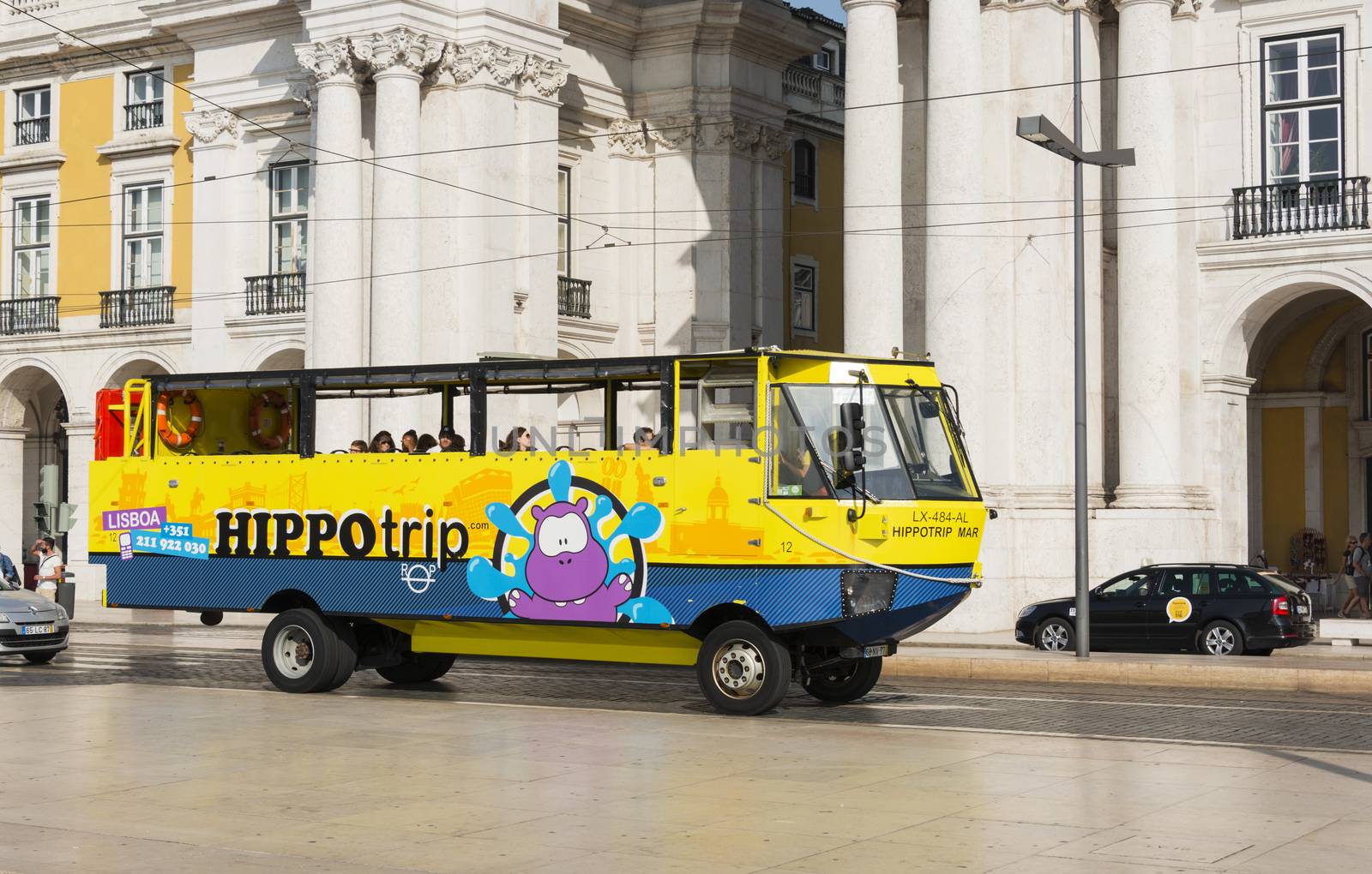 hippotrip bus in Lissabon by compuinfoto