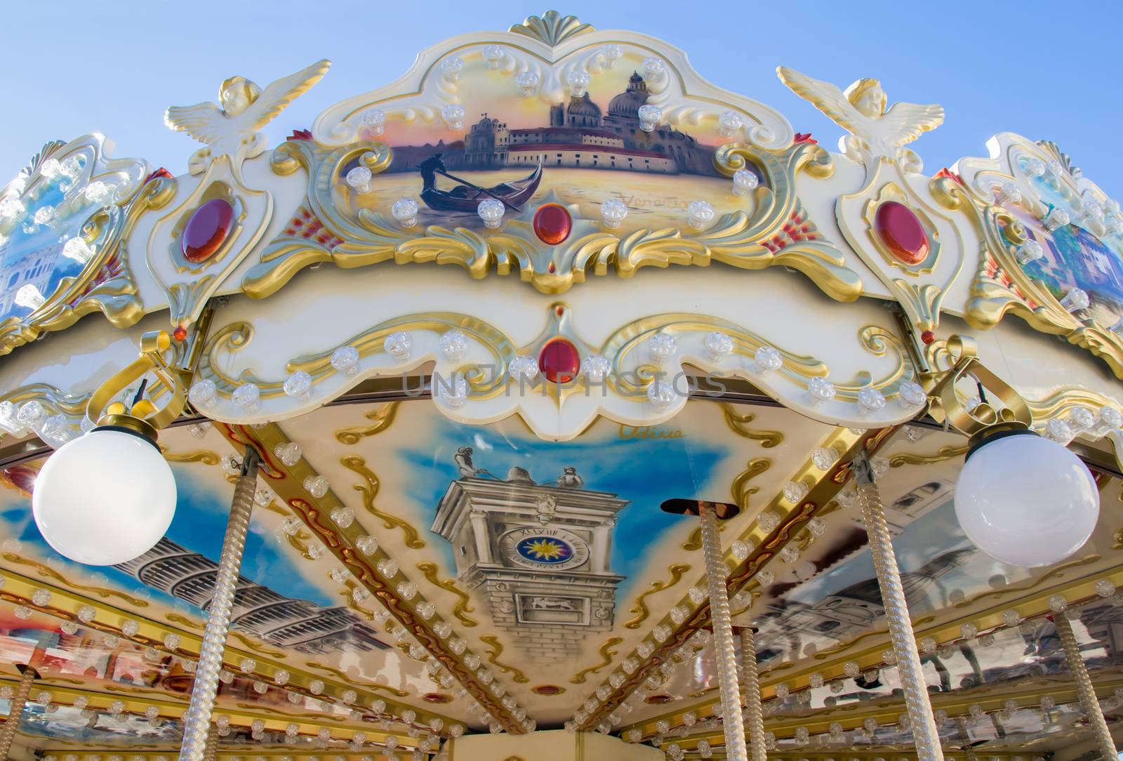 carousel detail