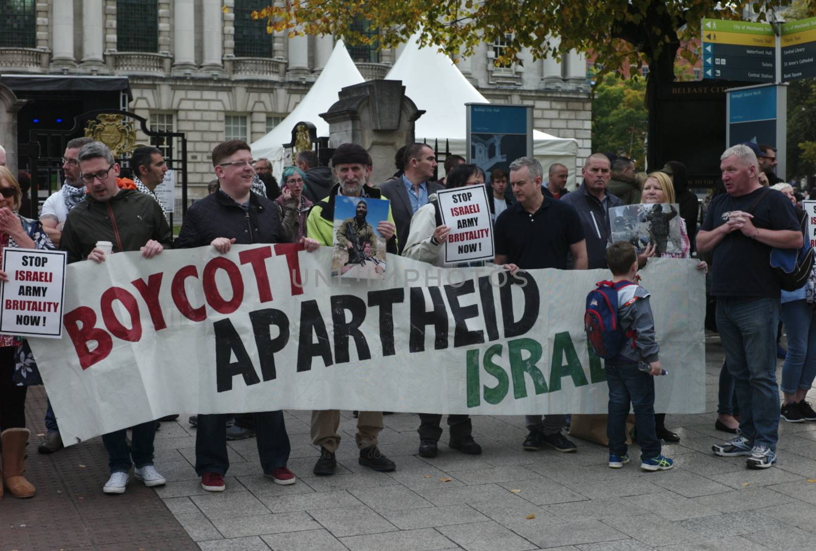 UK, Belfast: Pro-Palestinian campaigners held a demonstration at Belfast City Hall on October 10, 2015. The protesters accused the Israeli army of deliberately targeting civilians and called for a boycott of Israeli goods. 