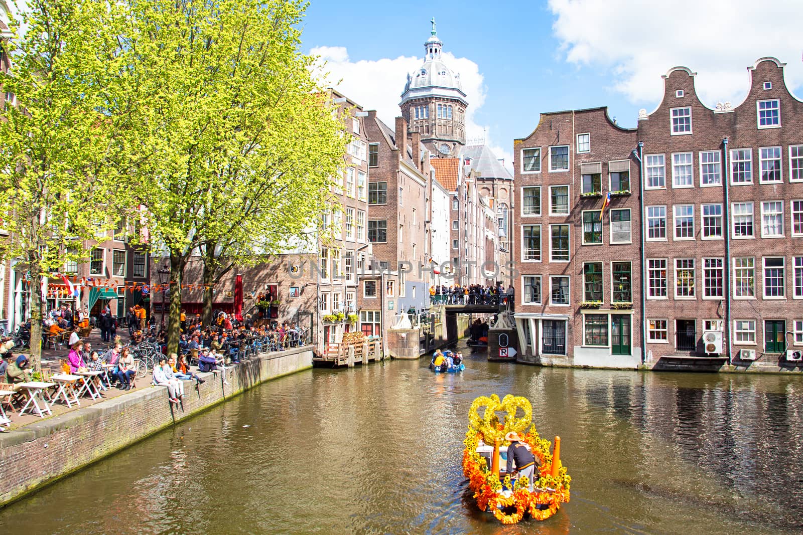 AMSTERDAM - APR 27: People celebrating Kings Day in Amsterdam on April 27. 2015 in the Netherlands