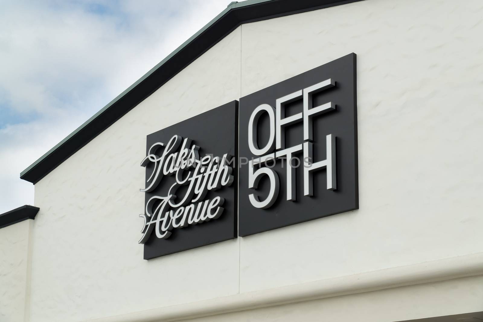 Saks Fifth Avenue Outlet Store Exterior by wolterk