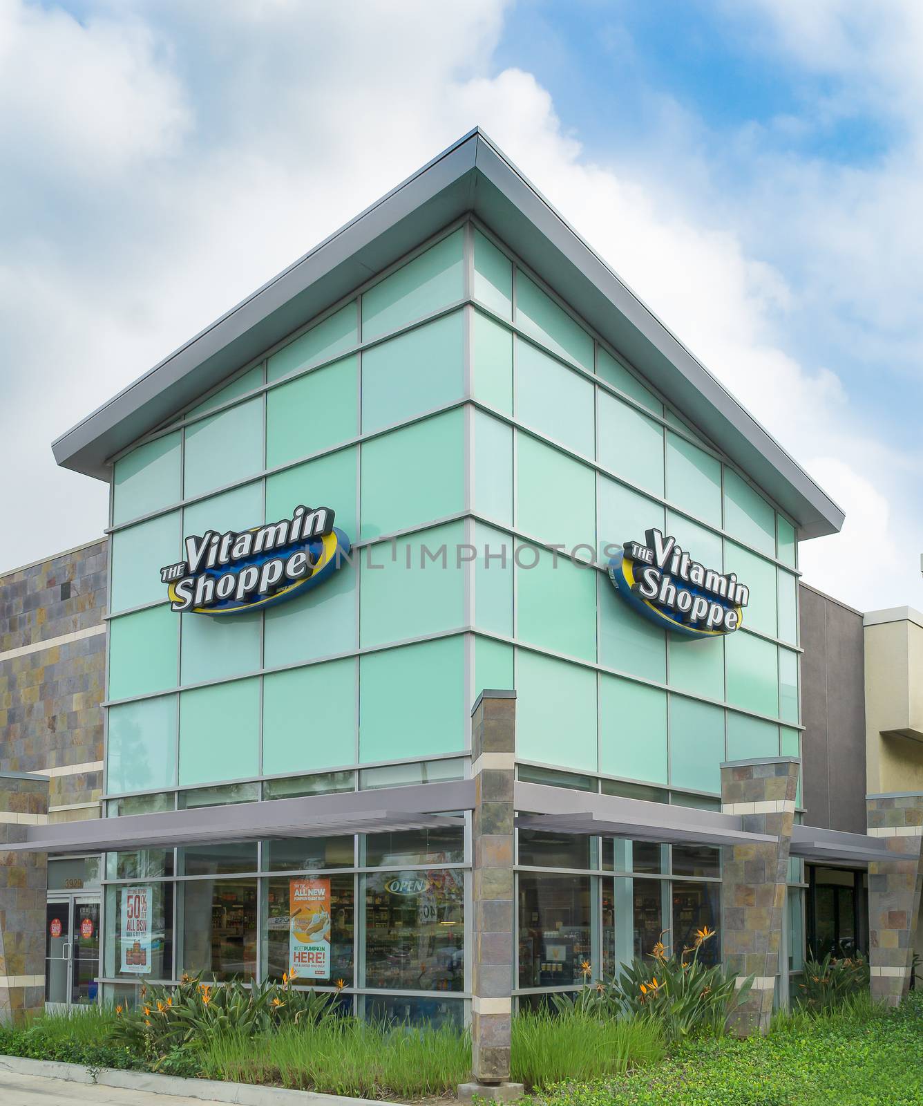 COSTA MESA, CA/USA - OCTOBER 17, 2015: The Vitamin Shoppe retail store exterior. The Vitamin Shoppe is an American retailer of nutritional supplements.