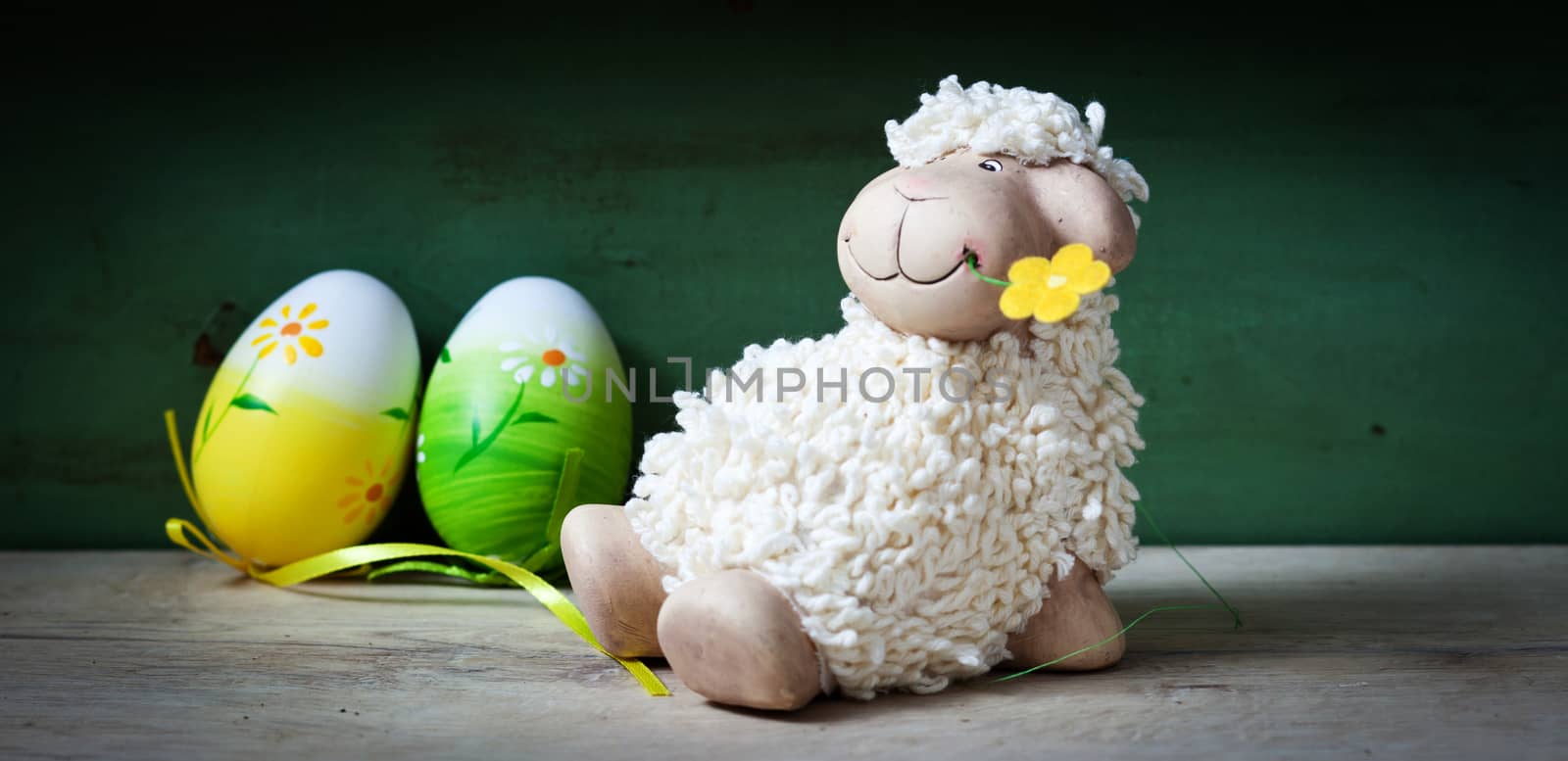 Easter decoration with eggs and cute lamb and bunny