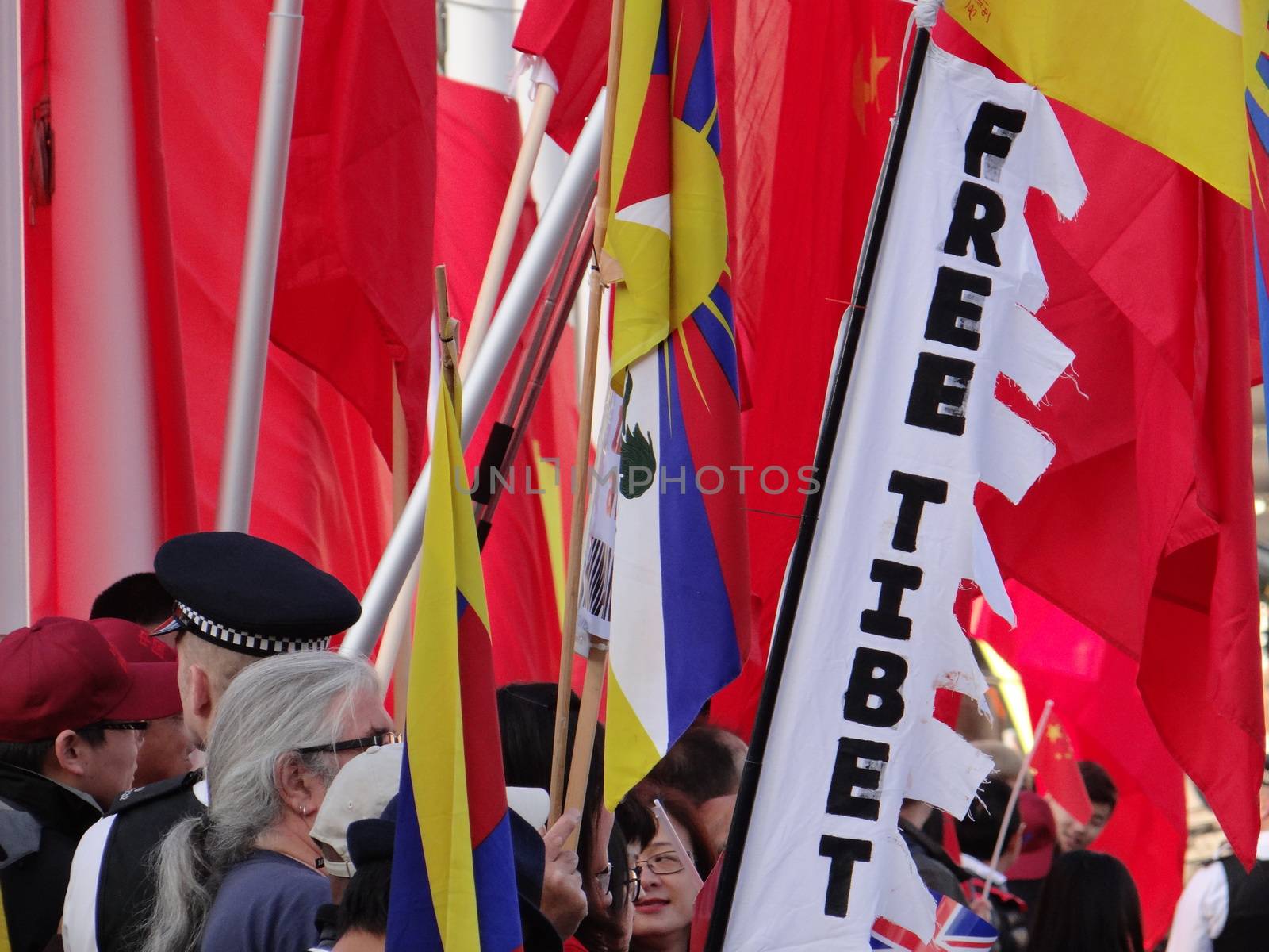 UK, London: Dozens of pro-Tibet protesters rally outside Parliament in London, England on October 20, 2015, as Chinese President Xi Jinping arrives for his address during his four-day visit. Since China's invasion of their country in 1950, Tibetans have never stopped resisting the occupation, and claiming the destruction of their way of life.